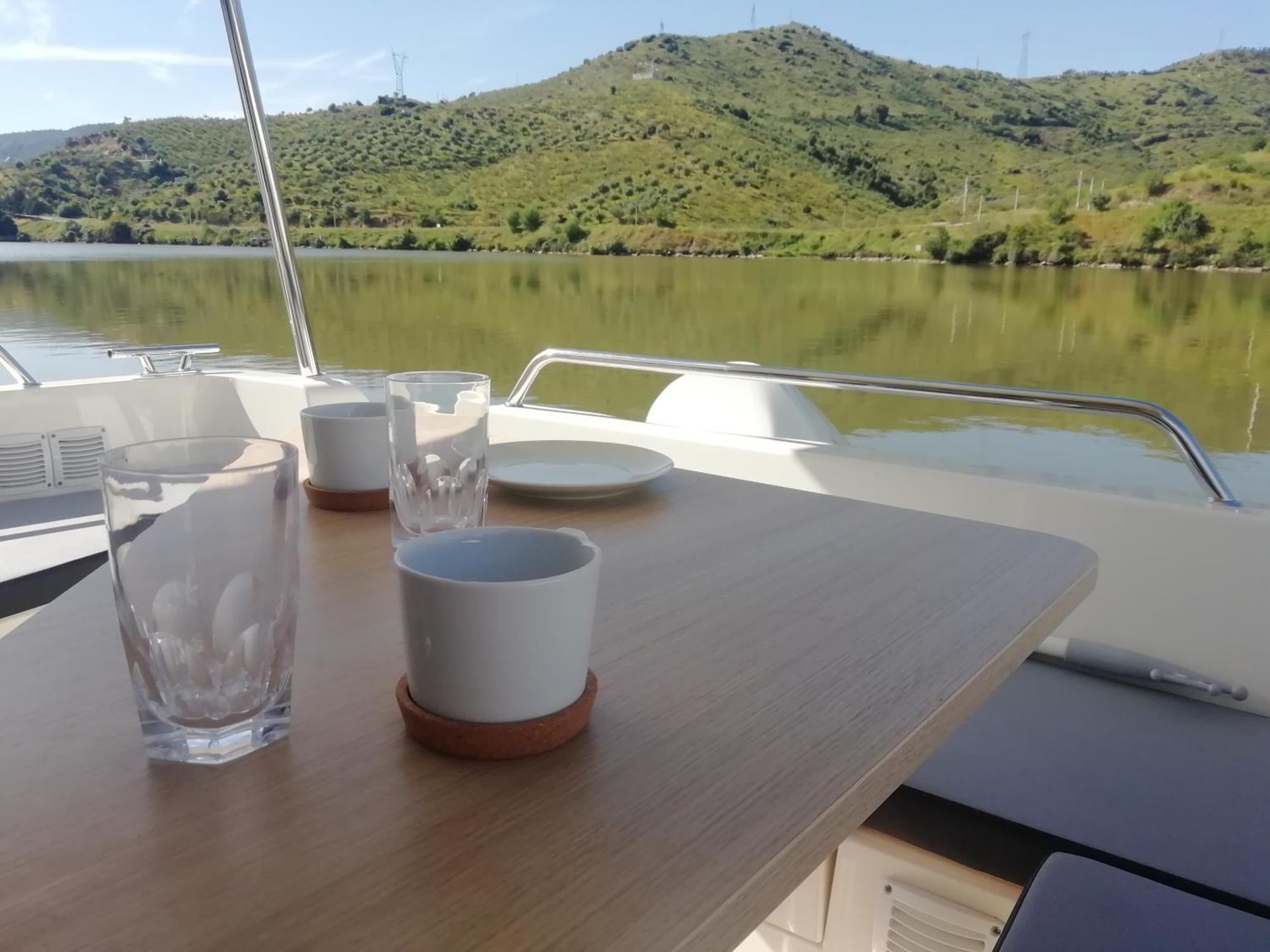 Hotel Koolhouse Boat à Vila Nova de Foz Coa Extérieur photo