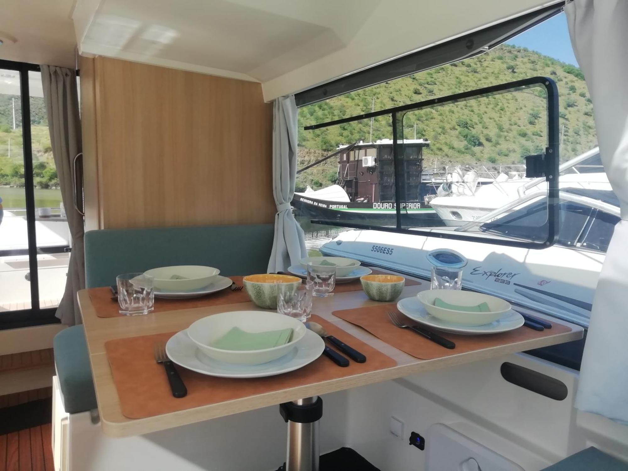 Hotel Koolhouse Boat à Vila Nova de Foz Coa Extérieur photo
